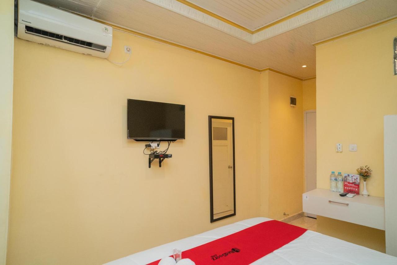 Reddoorz Plus Syariah Near Pasar Turi Surabaya Exterior photo