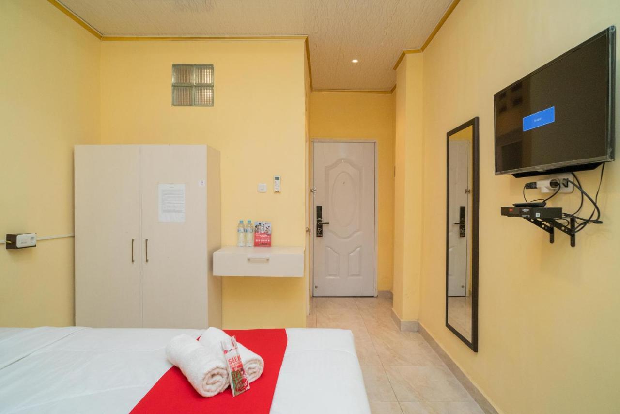 Reddoorz Plus Syariah Near Pasar Turi Surabaya Exterior photo